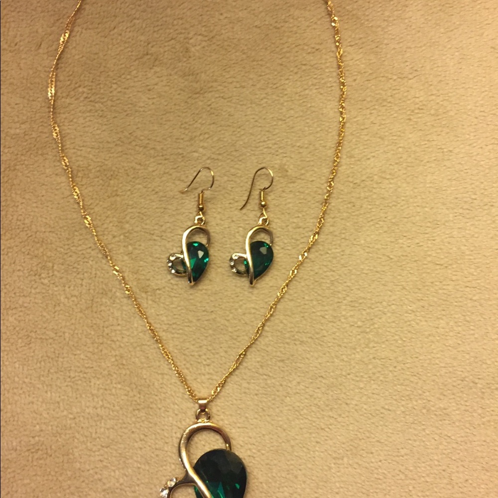 Green droplet necklace set